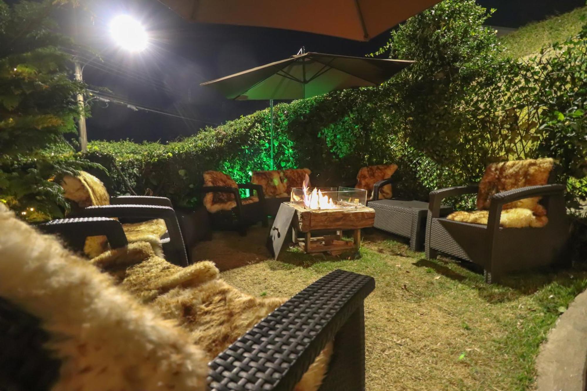 Pousada Campos Do Jordao Suites Extérieur photo